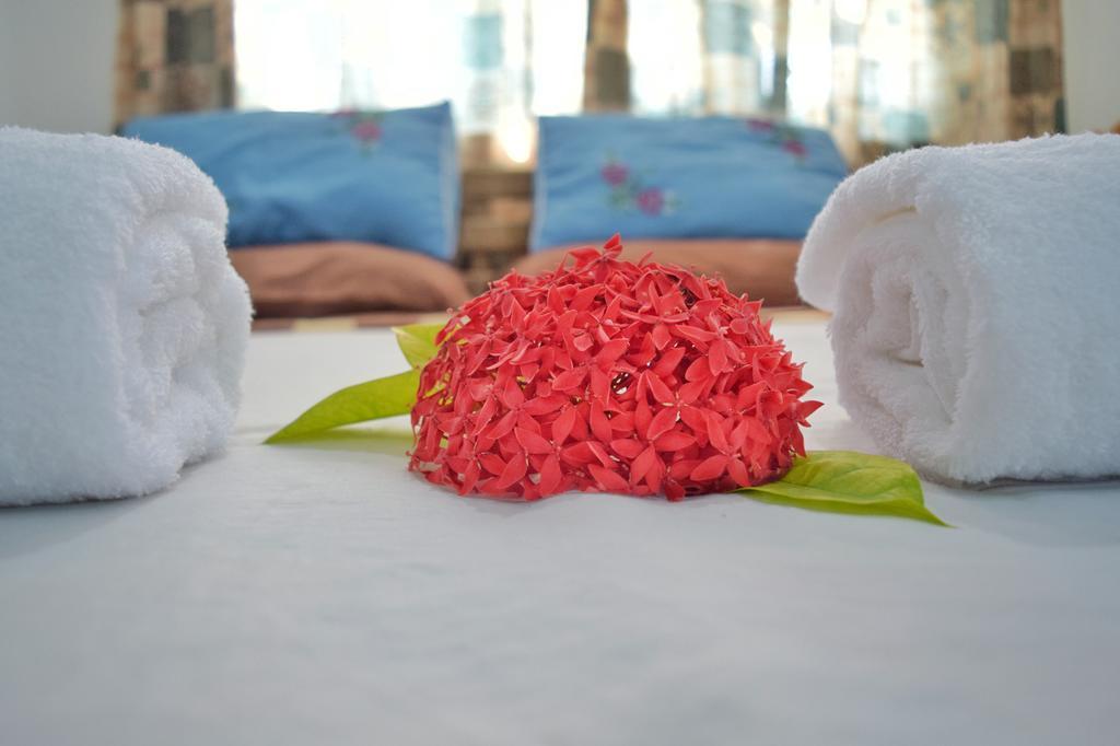 Raalhu Lodge ฮิมมาฟูชิ ภายนอก รูปภาพ